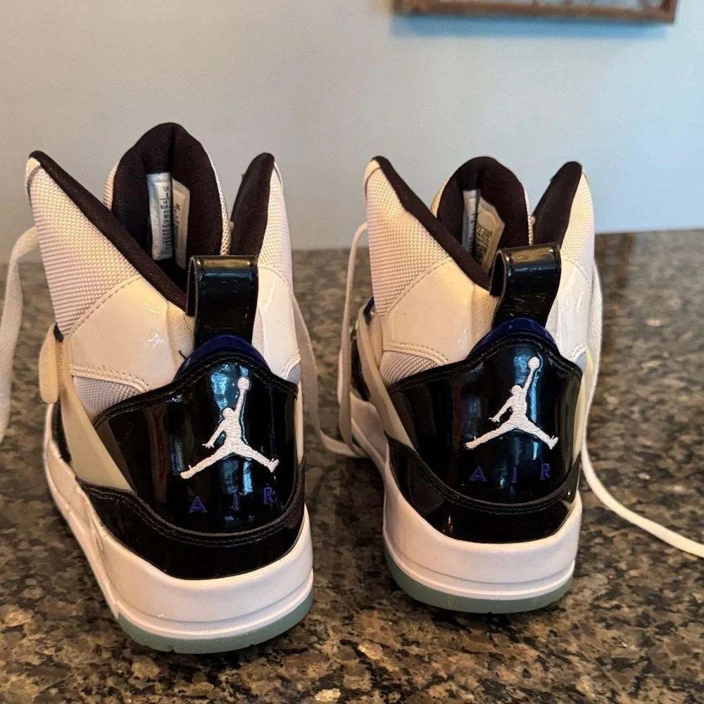 Jordan Men’s Black and White High-Top flight 45 Sneakers 8